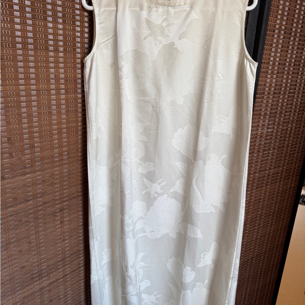Elegant White Floral Dress